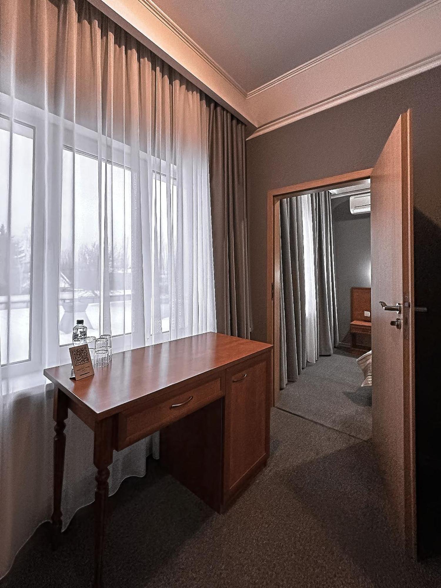 Готель Зірка Kropyvnytsky Extérieur photo